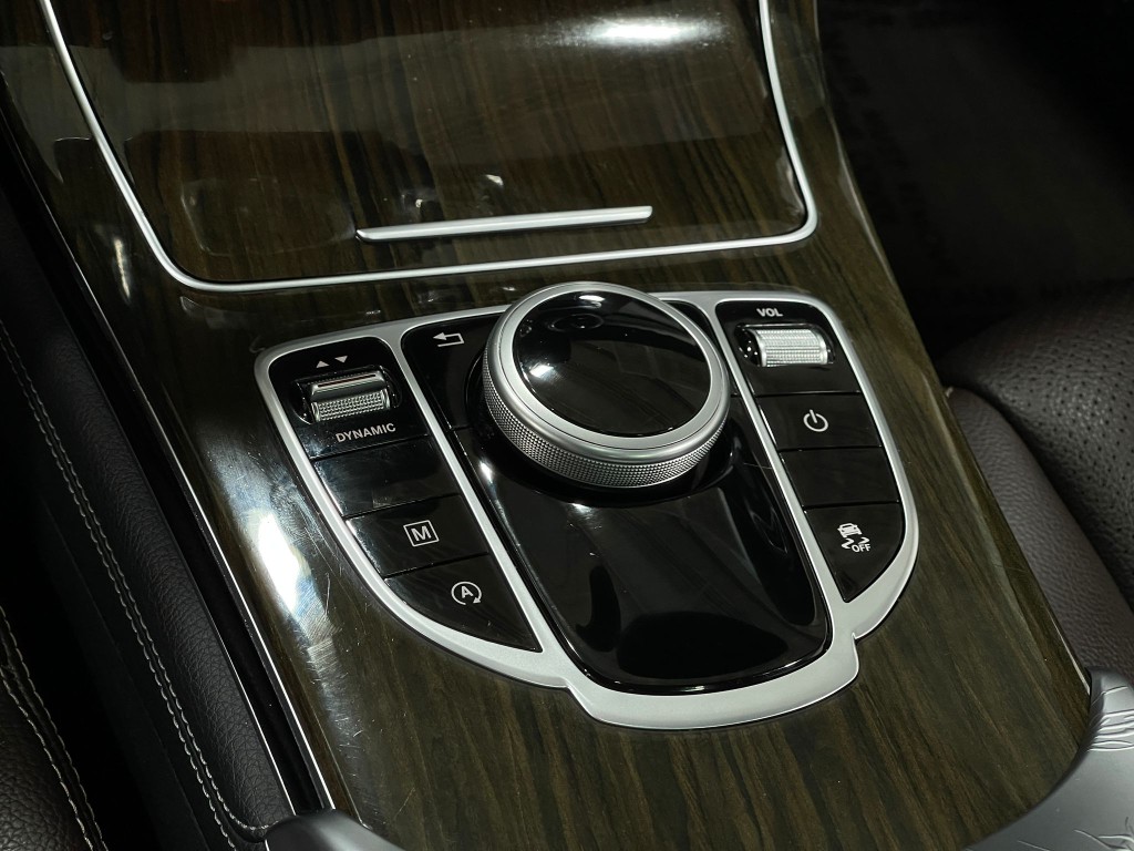 2017 Mercedes-Benz GLC-Class Image 26