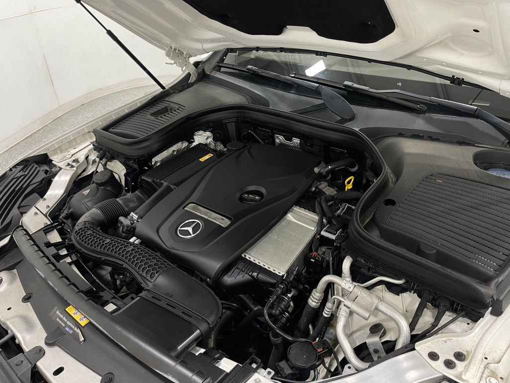 2017 Mercedes-Benz GLC-Class Image 29