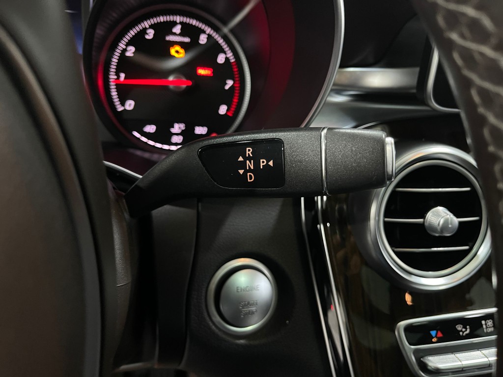 2017 Mercedes-Benz GLC-Class Image 30