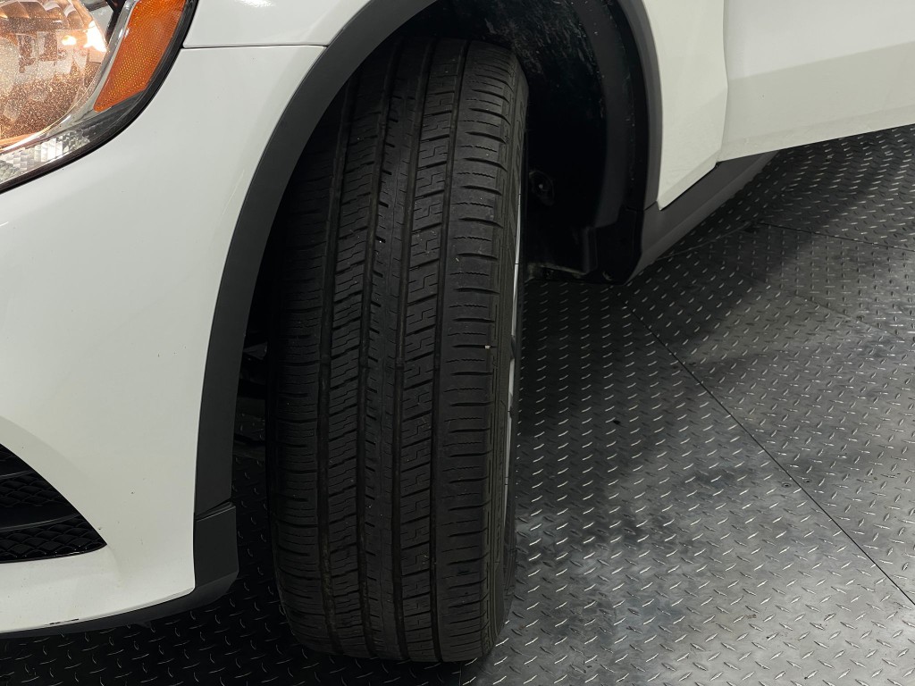 2017 Mercedes-Benz GLC-Class Image 37