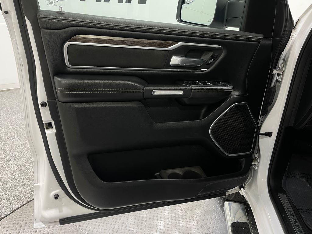 2020 RAM 1500 Image 15