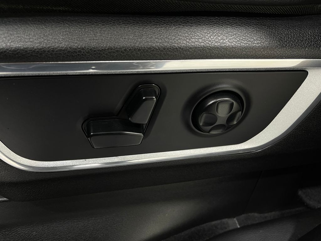 2020 RAM 1500 Image 17