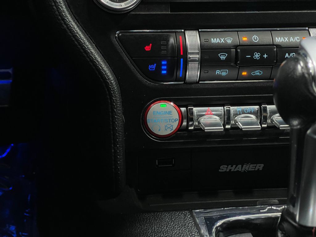 2017 Ford Mustang Image 21