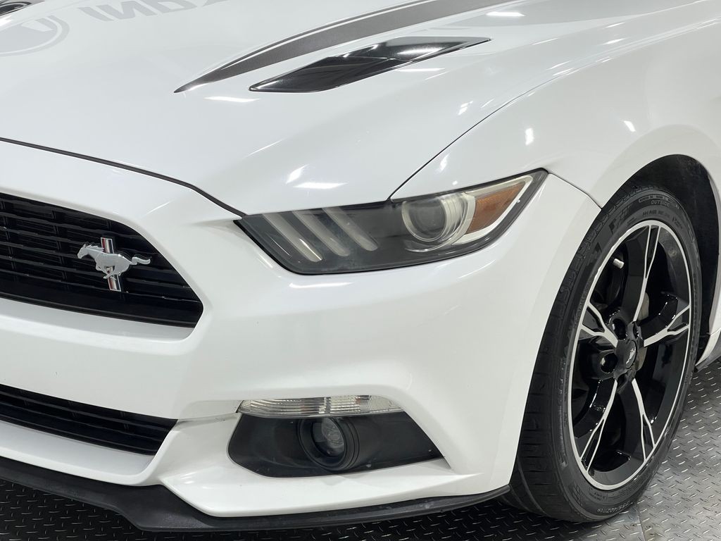 2017 Ford Mustang Image 33
