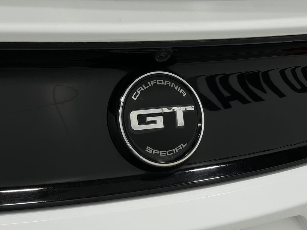 2017 Ford Mustang Image 38