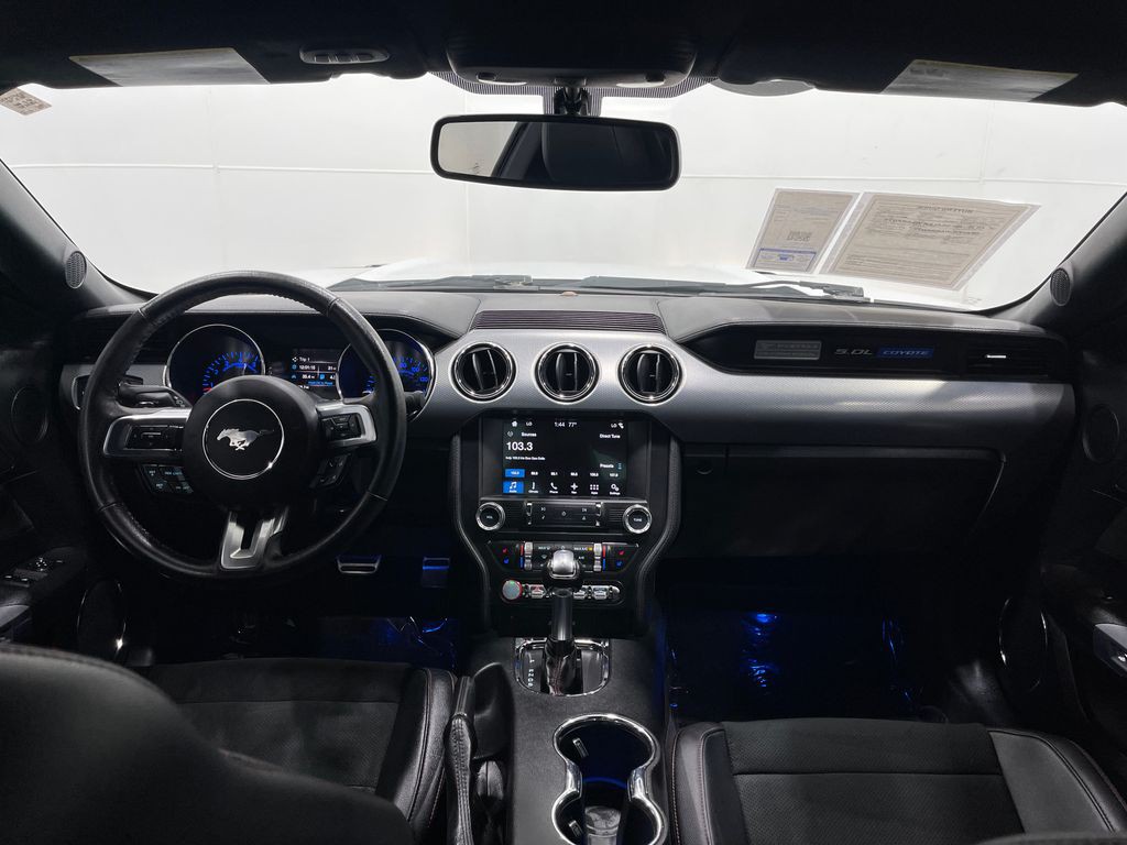 2017 Ford Mustang Image 19