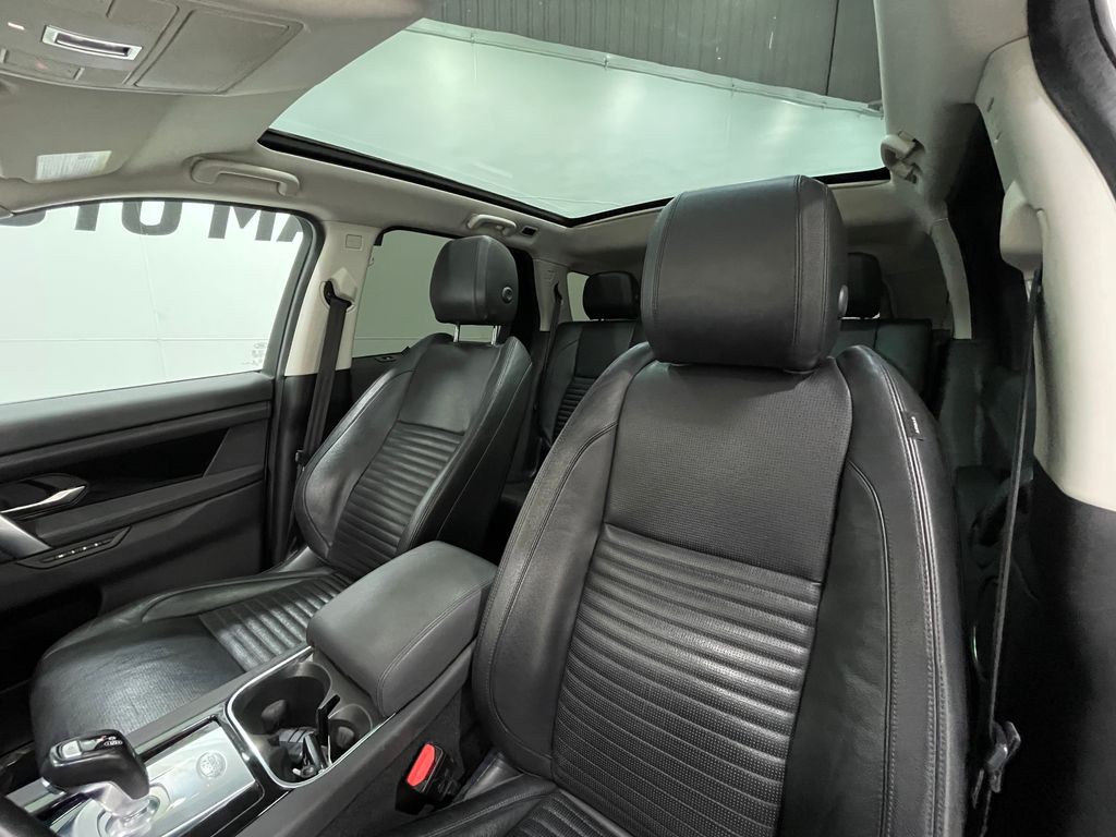2020 Land Rover Discovery Sport Image 15