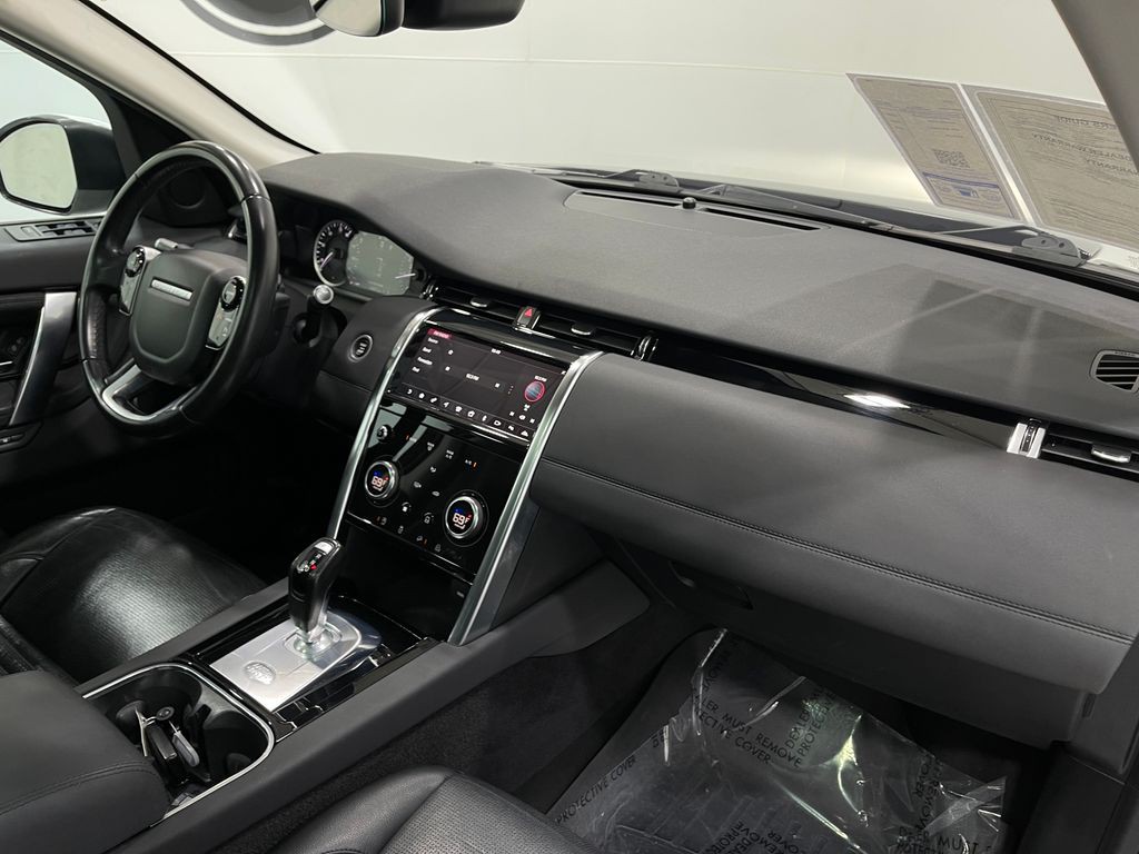 2020 Land Rover Discovery Sport Image 21