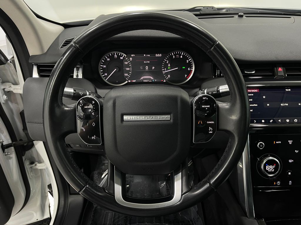 2020 Land Rover Discovery Sport Image 23