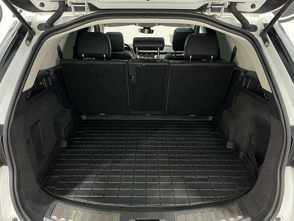 2020 Land Rover Discovery Sport Image 29
