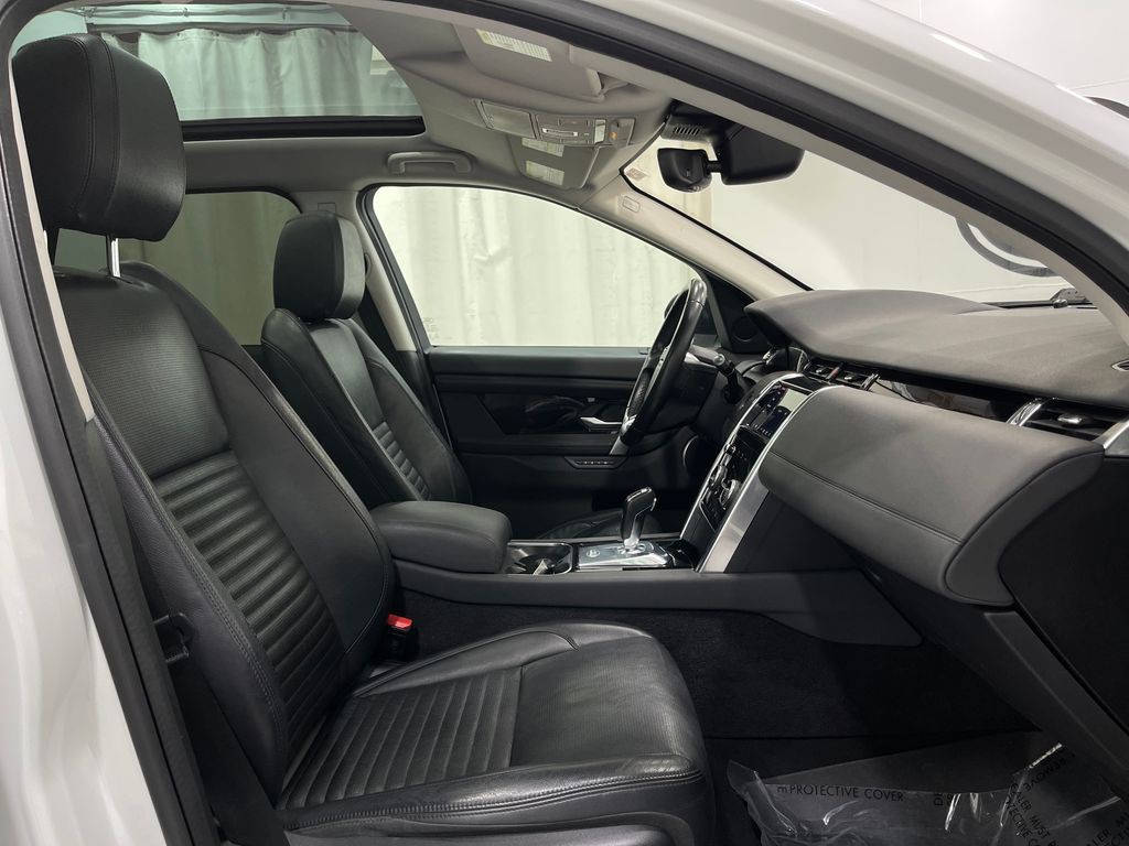 2020 Land Rover Discovery Sport Image 33