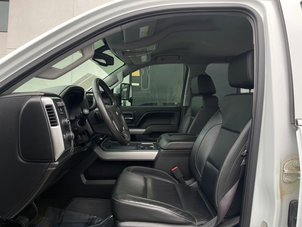 2017 Chevrolet Silverado 1500 Image 11