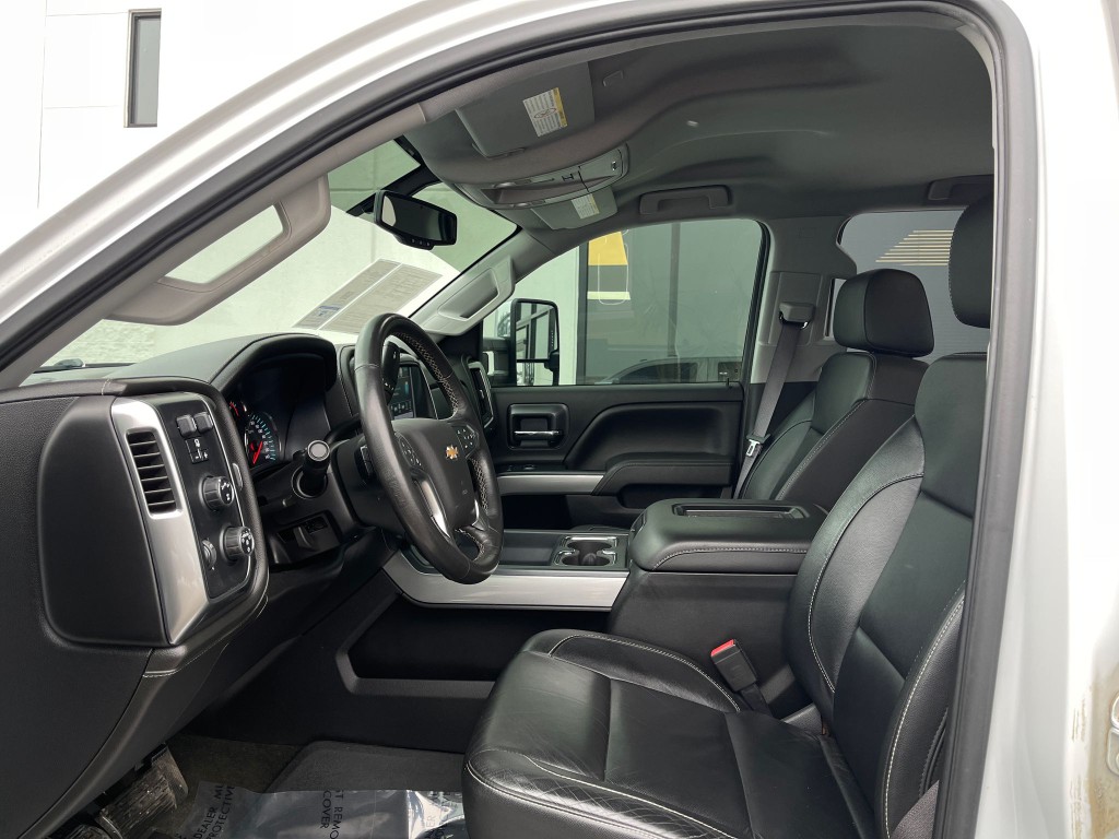 2017 Chevrolet Silverado 1500 Image 12