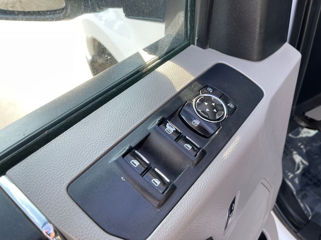 2021 Ford F-250 Image 13