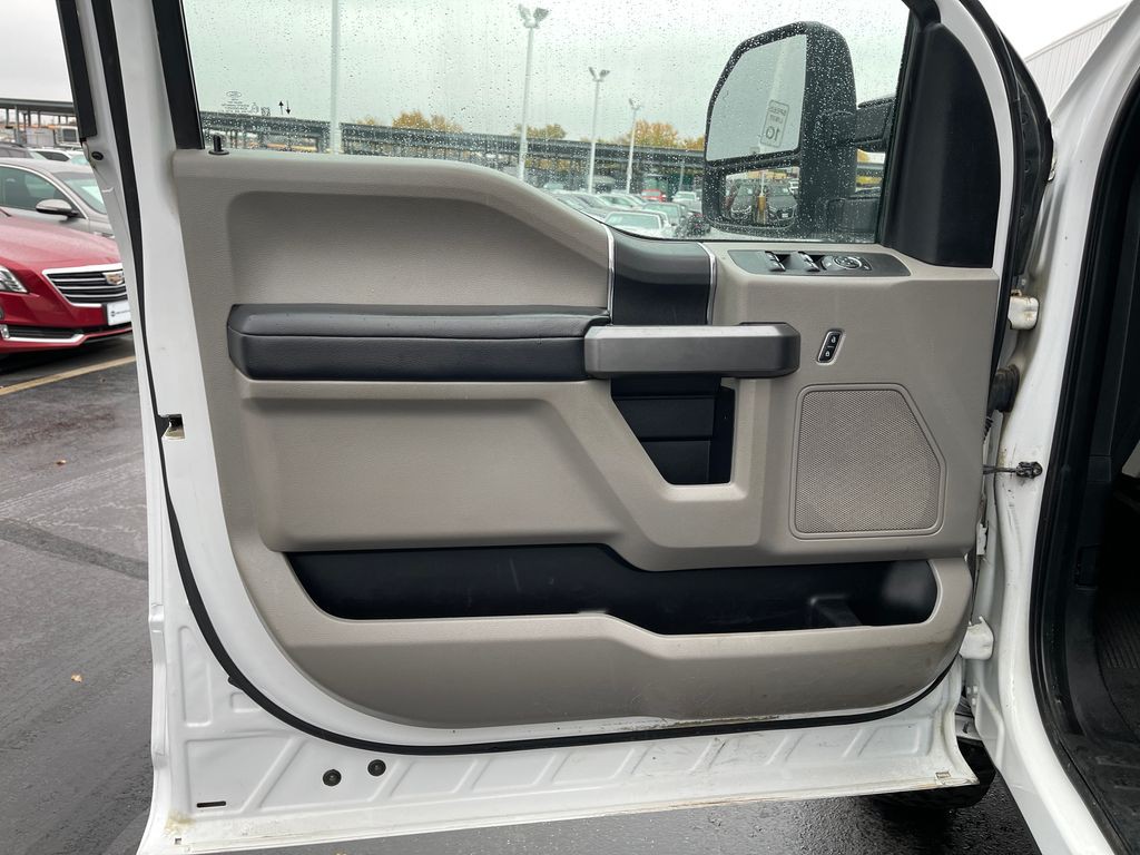 2021 Ford F-250 Image 11