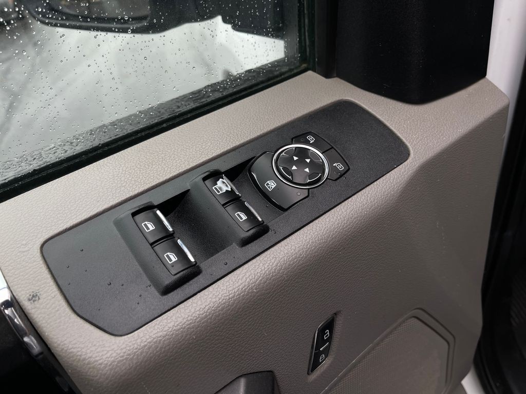 2021 Ford F-250 Image 12