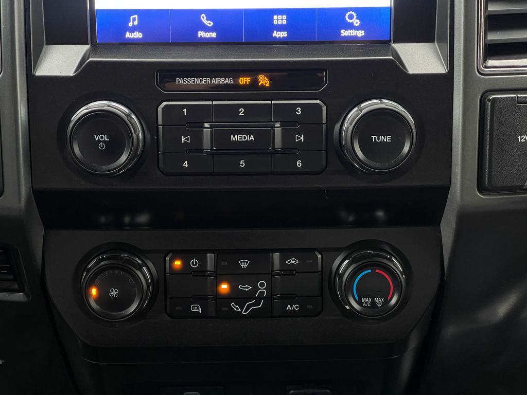 2021 Ford F-250 Image 21