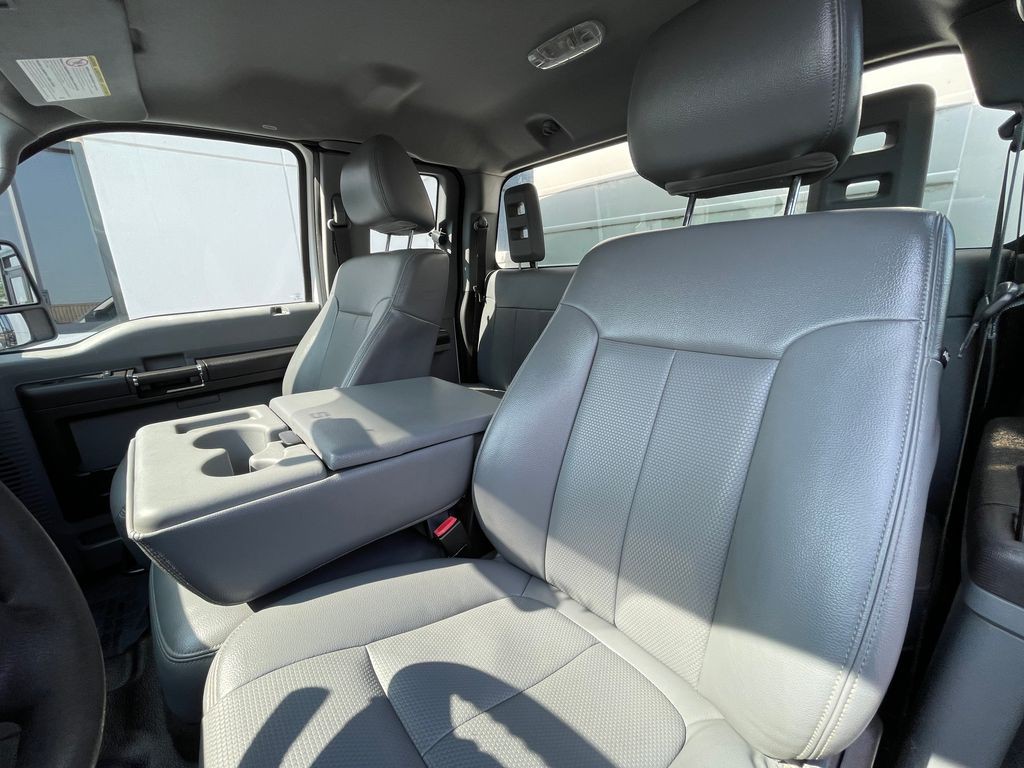 2015 Ford F-350 Image 10