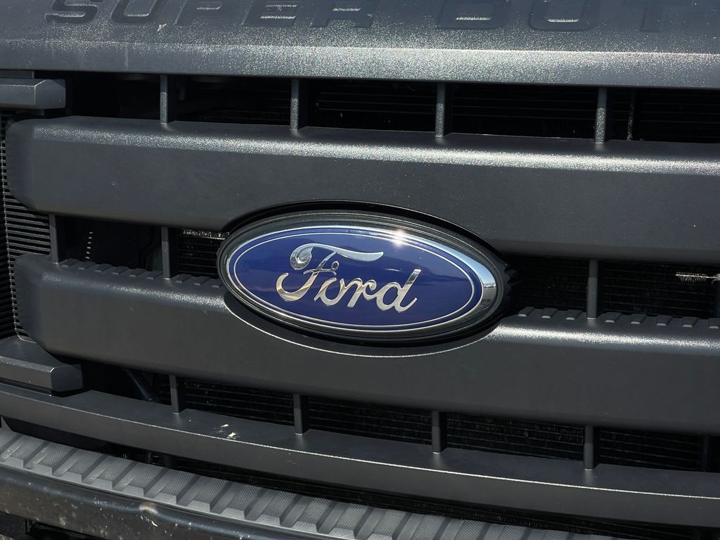 2015 Ford F-350 Image 33