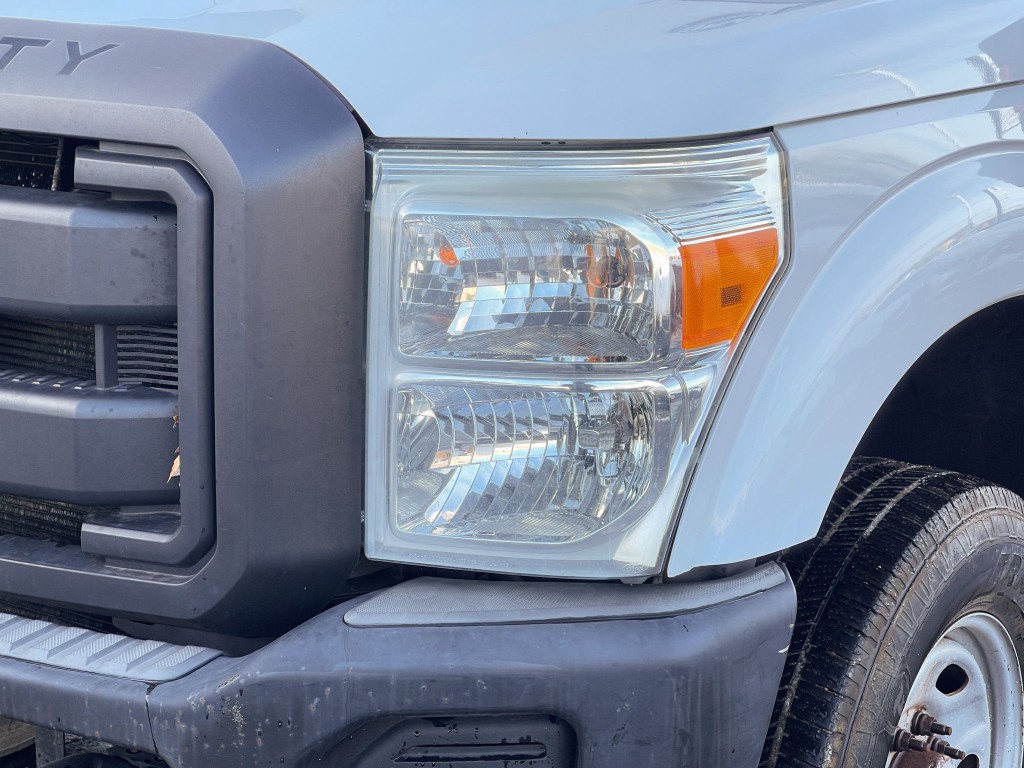 2015 Ford F-350 Image 31