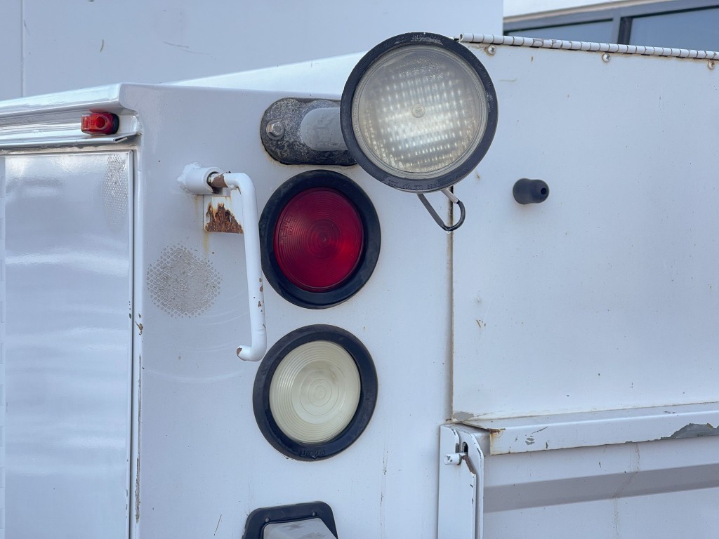 2015 Ford F-350 Image 32