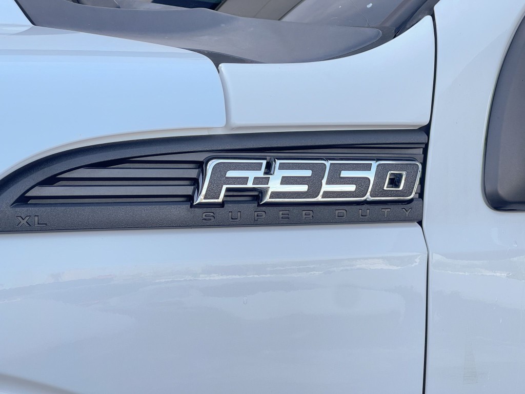 2015 Ford F-350 Image 37