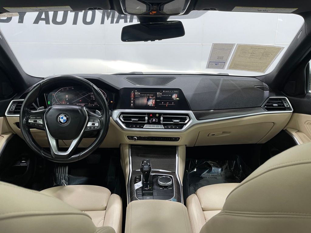 2020 BMW 3 Series Image 17