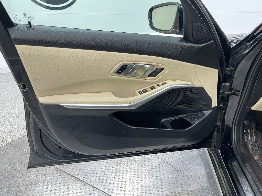 2020 BMW 3 Series Image 15