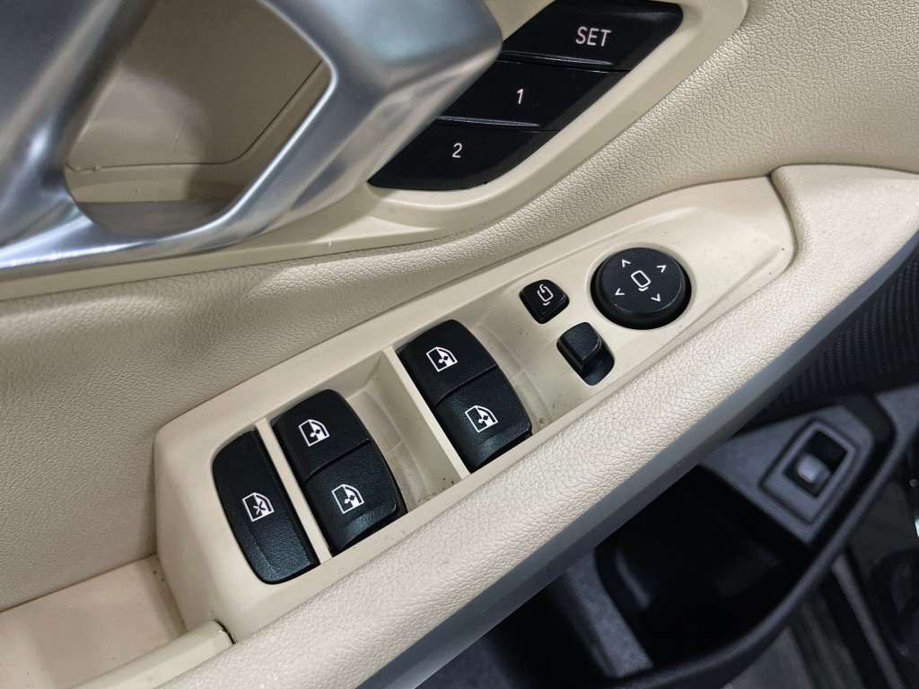 2020 BMW 3 Series Image 16