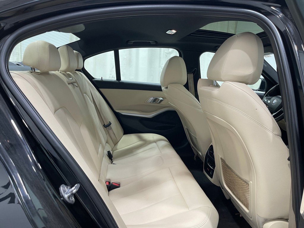 2020 BMW 3 Series Image 31