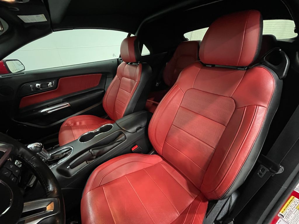 2017 Ford Mustang Image 13