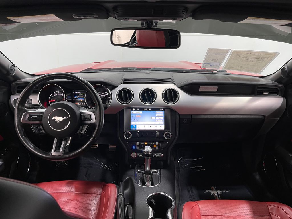 2017 Ford Mustang Image 18