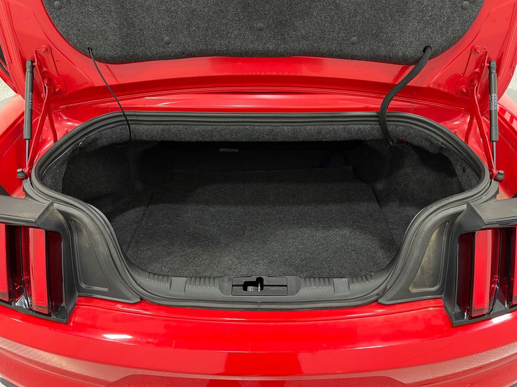 2017 Ford Mustang Image 25