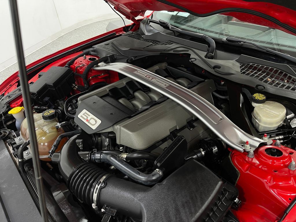 2017 Ford Mustang Image 27