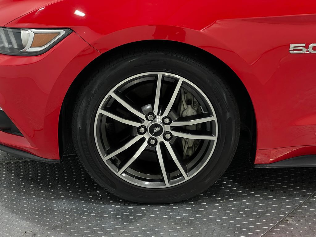 2017 Ford Mustang Image 34