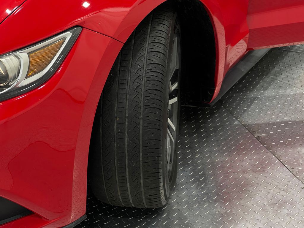 2017 Ford Mustang Image 35