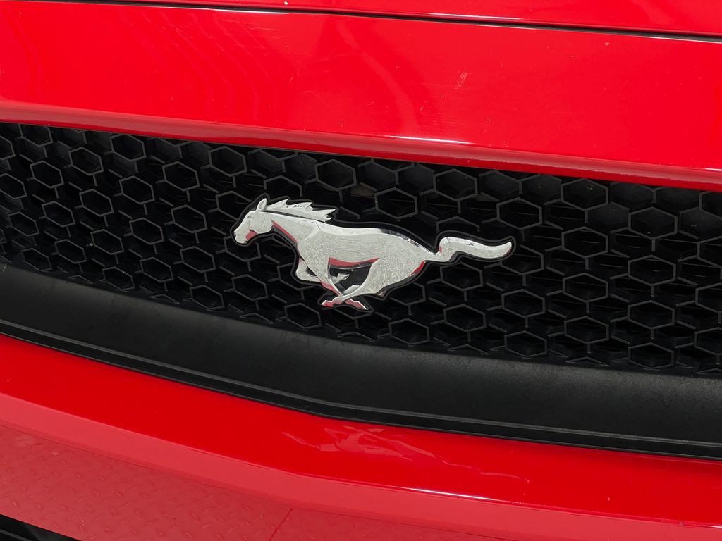 2017 Ford Mustang Image 37