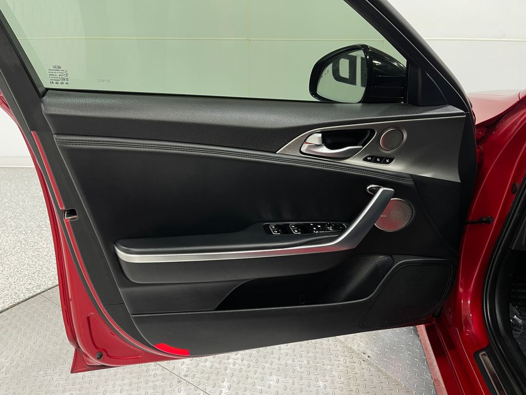 2018 Kia Stinger Image 16