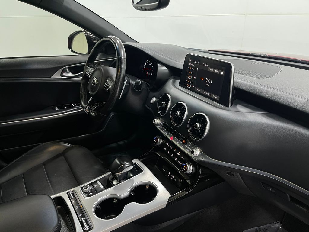 2018 Kia Stinger Image 21