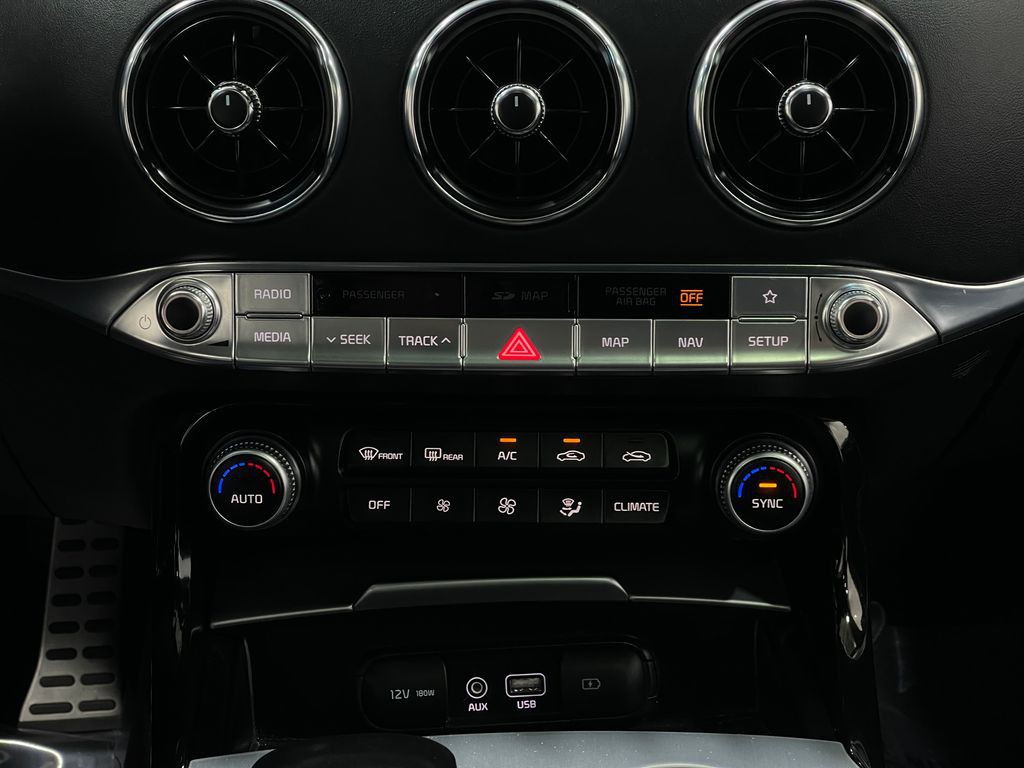2018 Kia Stinger Image 26