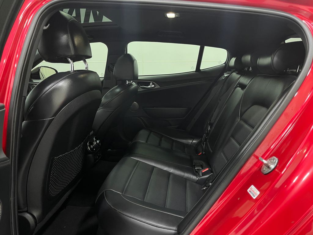 2018 Kia Stinger Image 31
