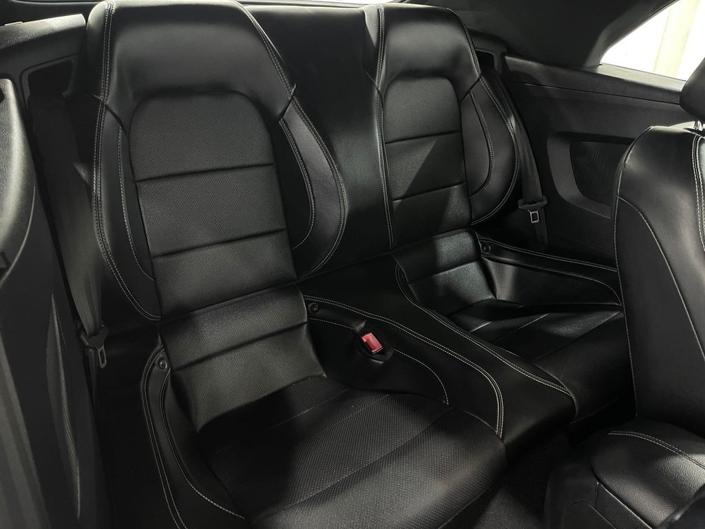2019 Ford Mustang Image 30