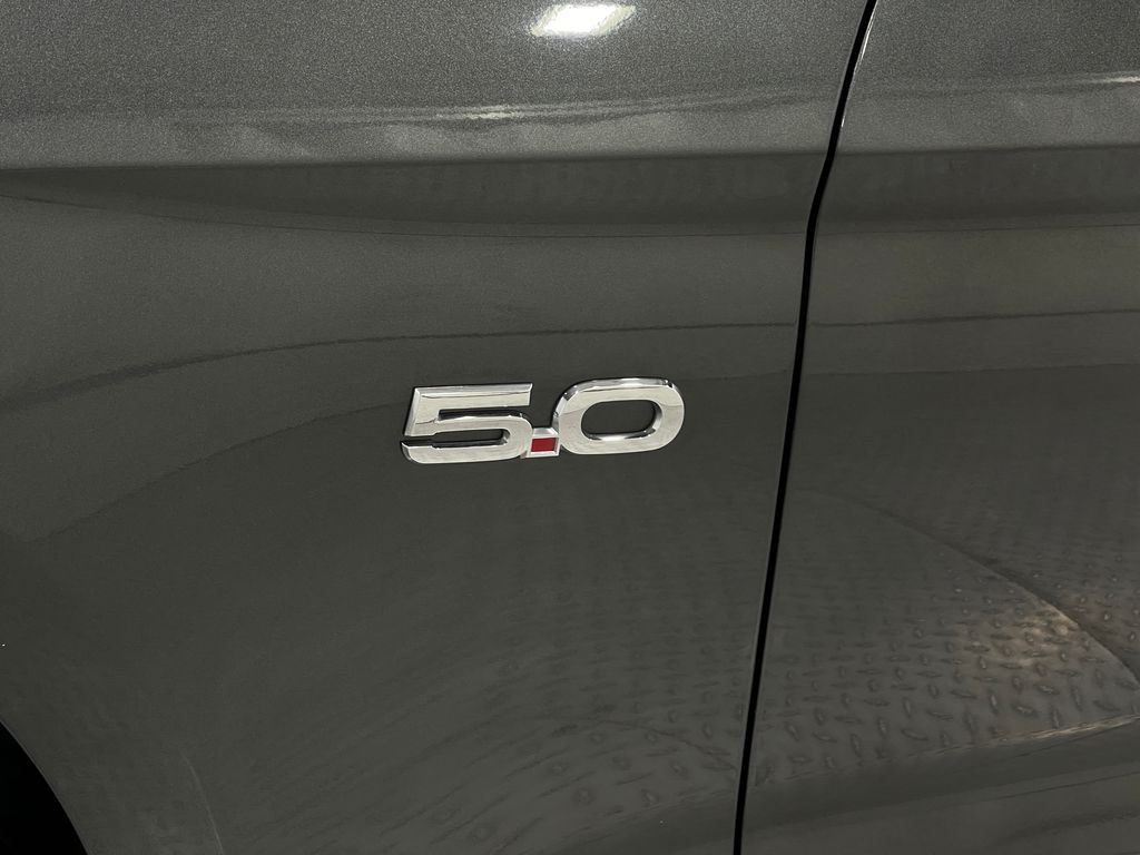 2019 Ford Mustang Image 38