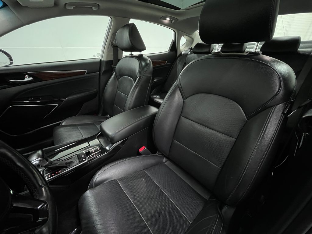 2018 Kia Cadenza Image 15