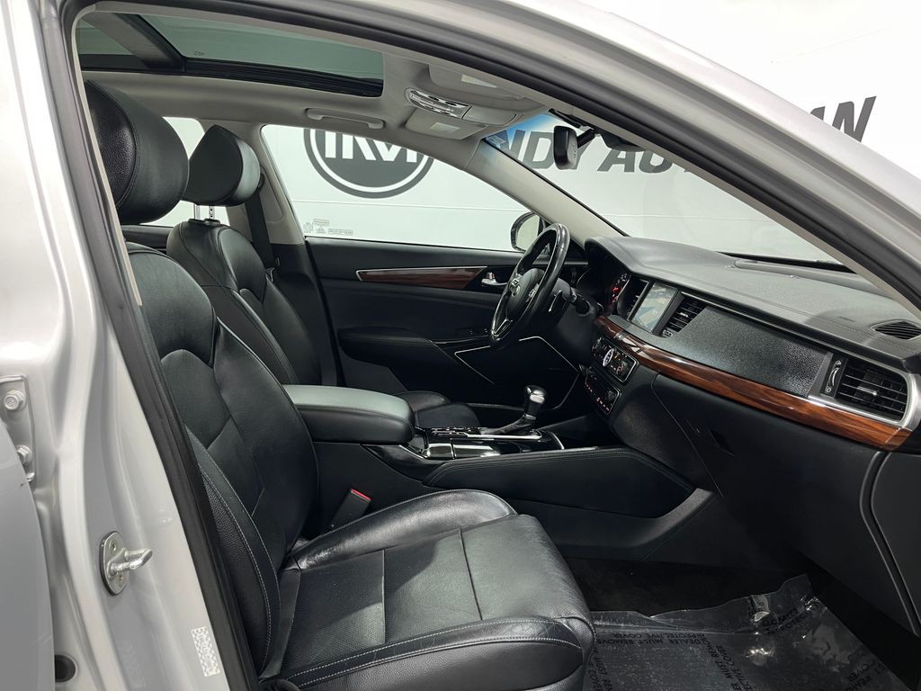 2018 Kia Cadenza Image 33