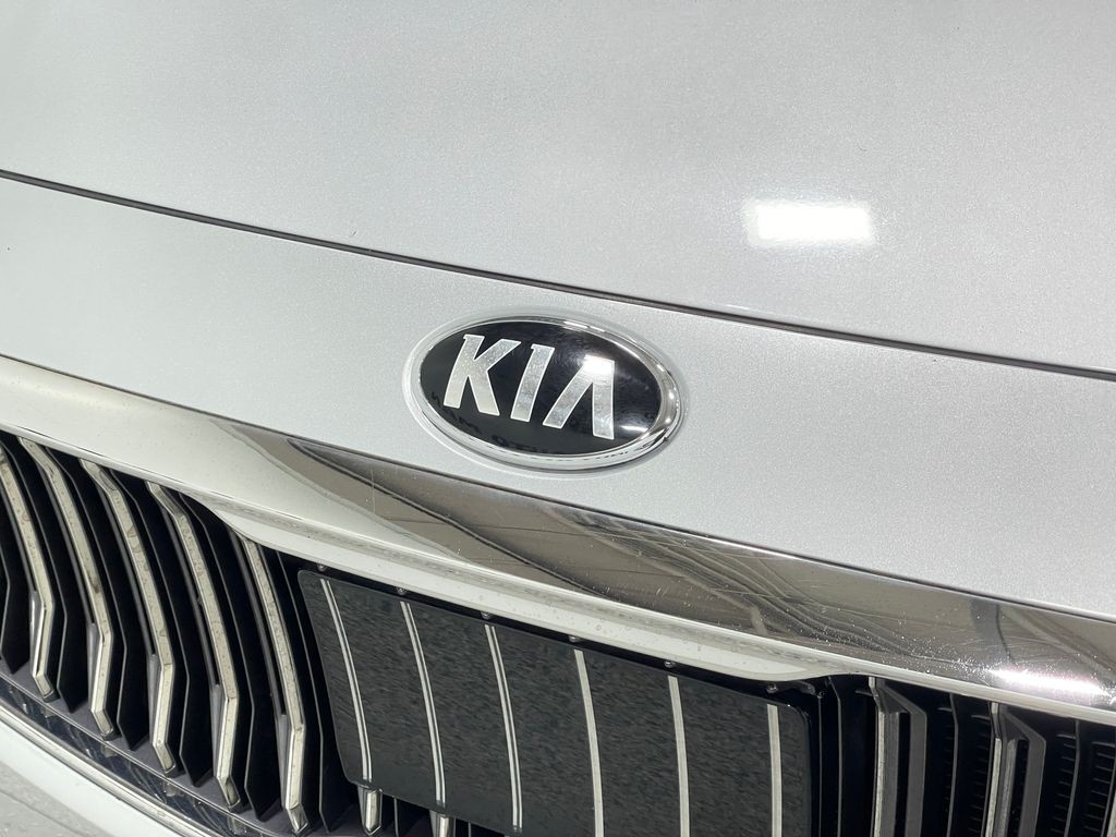 2018 Kia Cadenza Image 39