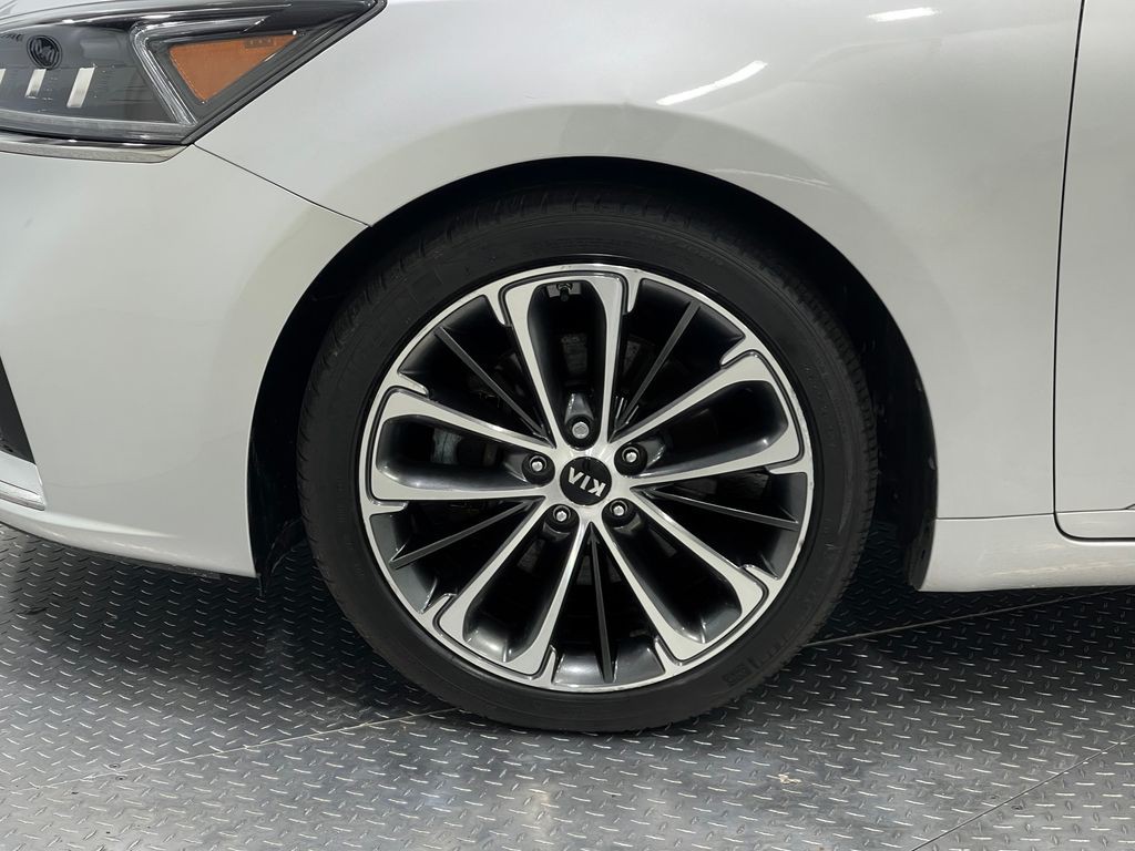 2018 Kia Cadenza Image 36