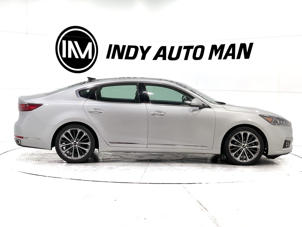 2018 Kia Cadenza Image 3