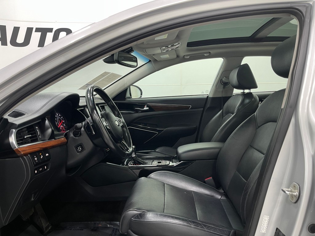 2018 Kia Cadenza Image 14