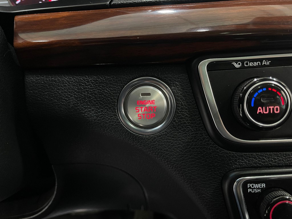 2018 Kia Cadenza Image 23